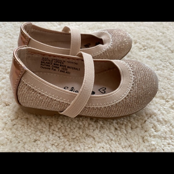 Olive & Edie toddler sandal size 5. - Picture 2 of 4